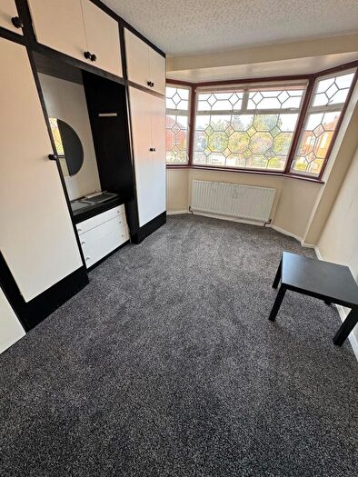 3 Bedroom Semi-Detached House To Rent In Wantz Lane, Rainham, RM13