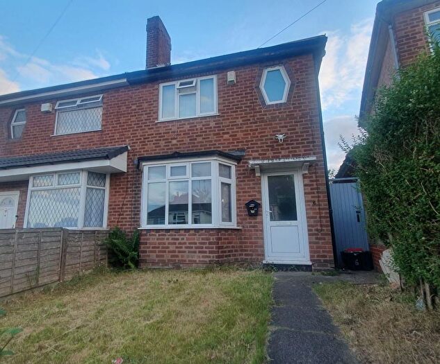 3 Bedroom Semi Detached House For Sale In Burford Road, Kingstanding, Birmingham, West Midlands, B44
