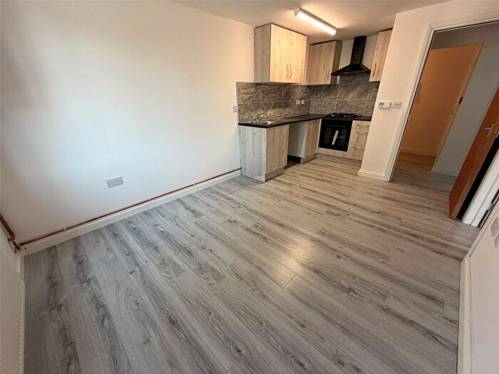 2 Bedroom Flat To Rent In Redhouse Street, Walsall, WS1