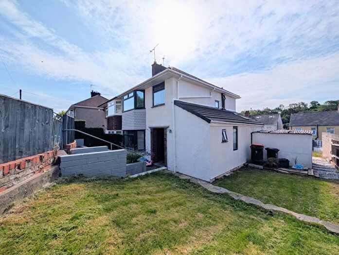 3 Bedroom Semi-Detached House To Rent In Glanwern Avenue, Newport, NP19