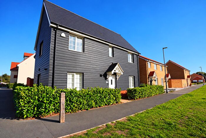 3 Bedroom Detached House To Rent In Kingfisher Street, Great Wakering, Southend-On-Sea, SS3