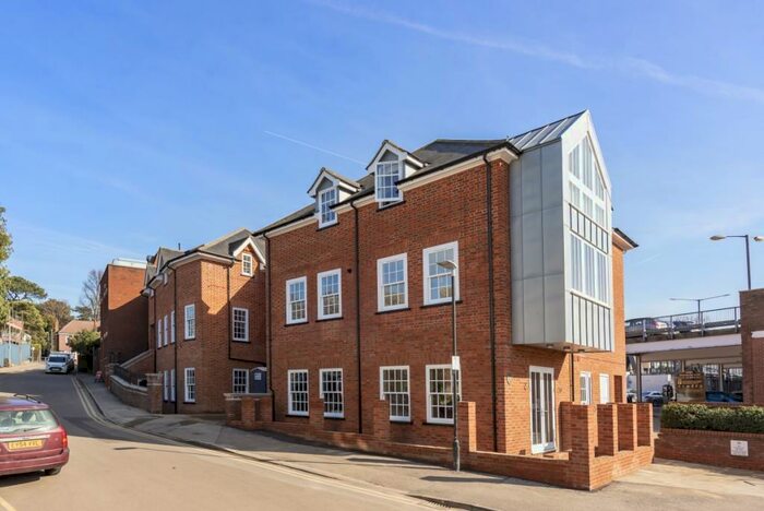 2 Bedroom Apartment To Rent In Thompsons Close Harpenden, AL5