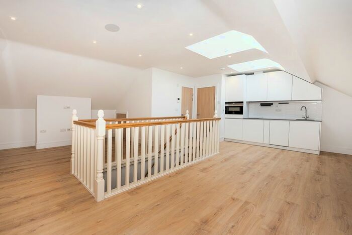 Studio To Rent In Princess Way, Redhill, RH1