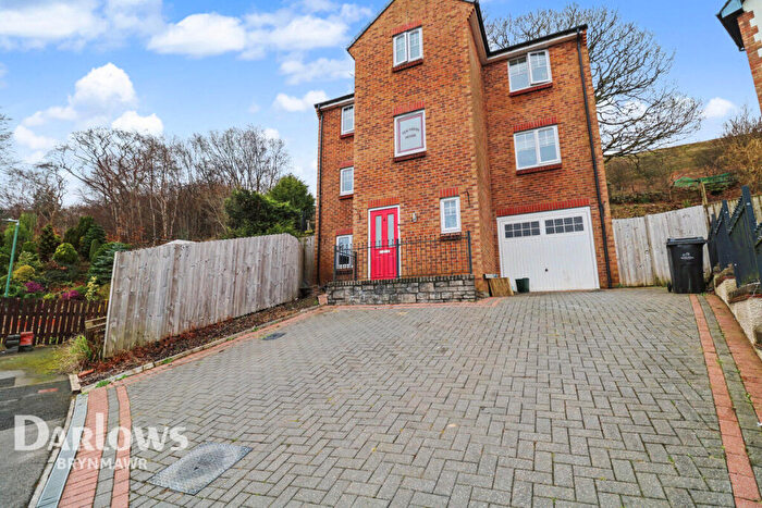 4 Bedroom Town House For Sale In Tanglewood Drive, Abertillery, NP13