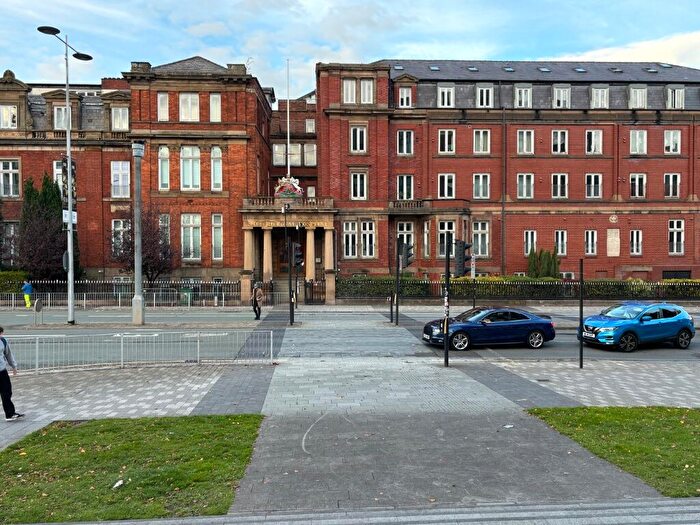 3 Bedroom Apartment To Rent In The Royal, Wilton Place, Manchester, M3