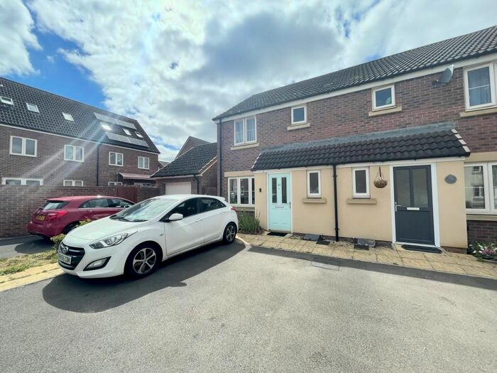 3 Bedroom Semi-Detached House To Rent In Polesdon Avenue, Badbury Park, SN3