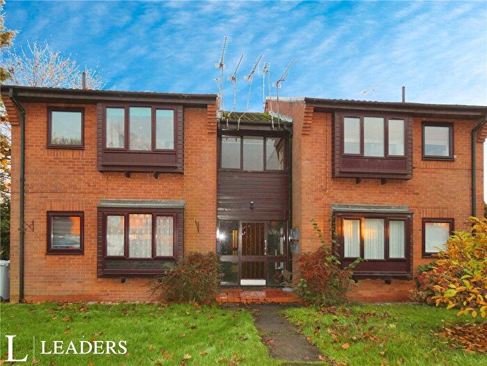 3 Bedroom Apartment For Sale In Queens Park Gardens, Crewe, Cheshire, CW2