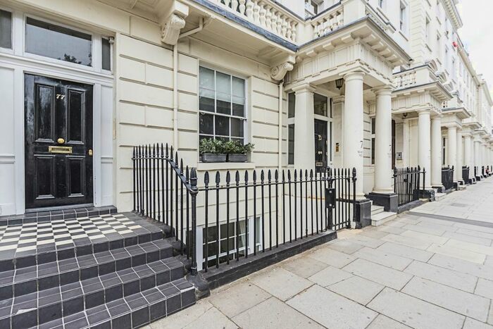 2 Bedroom Flat To Rent In Warwick Square, London, SW1V