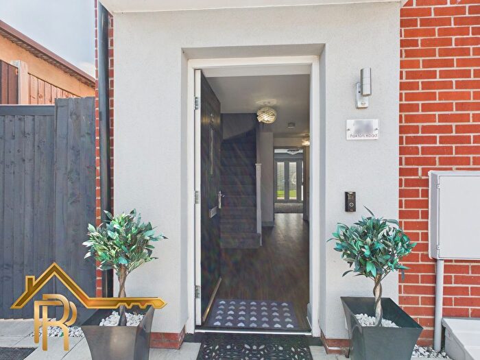 3 Bedroom End Of Terrace House For Sale In Foxton Road, Grays, Essex, RM20