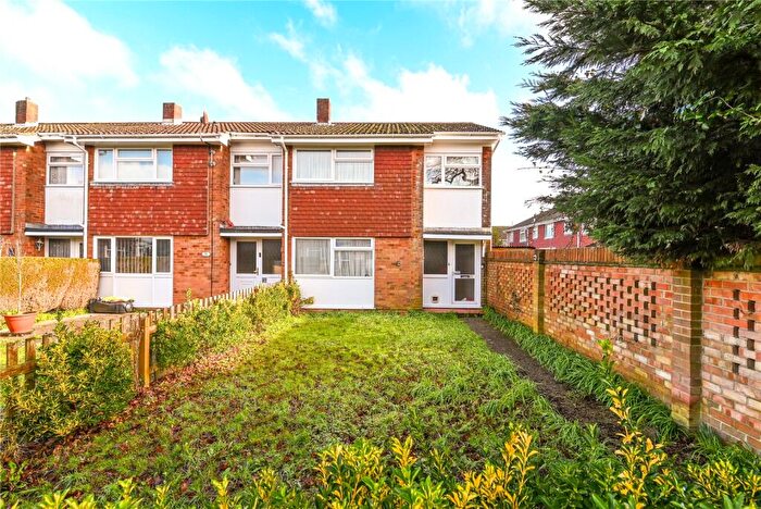 3 Bedroom End Of Terrace House For Sale In Stoneleigh Avenue, Hordle, Lymington, Hampshire, SO41