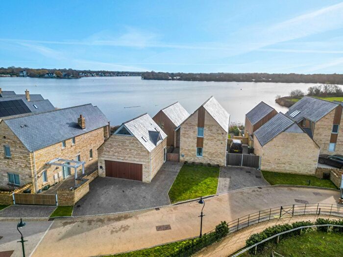 4 Bedroom Detached House For Sale In South Cerney, Cirencester, GL7