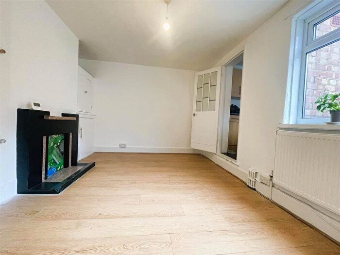 2 Bedroom Terraced House To Rent In Mills Terrace, Chatham, ME4