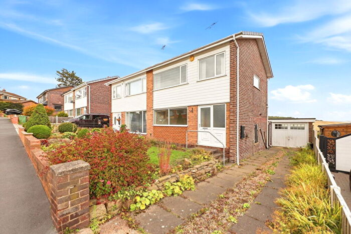 3 Bedroom Semi-Detached House For Sale In Northwood Falls, Woodlesford, Leeds, LS26