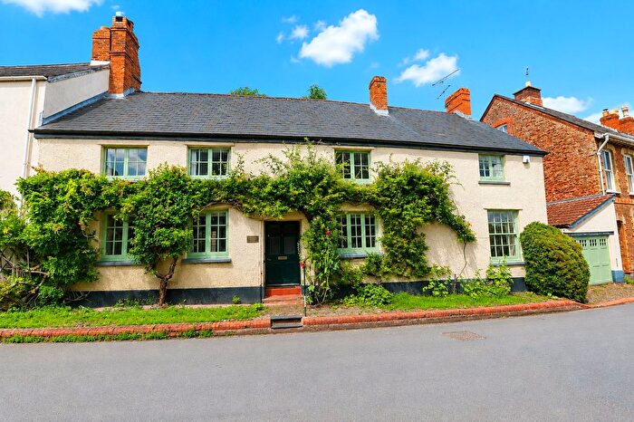 4 Bedroom End Terrace House For Sale In Fore Street, Milverton, Taunton, Somerset, TA4