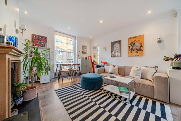 2 Bedroom Flat For Sale In Hepworth Court, Angel, London, N1