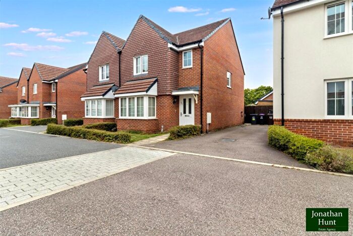 3 Bedroom Semi-Detached House For Sale In Keen Avenue, Buntingford, SG9