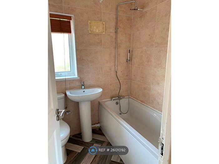 2 Bedroom End Of Terrace House To Rent In Hastings Road, Northampton, NN2