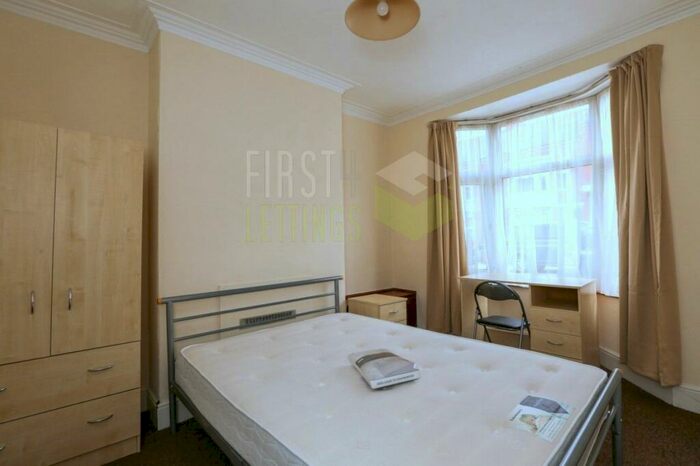 4 Bedroom Terraced House To Rent In Lorne Road, Clarendon Park, LE2