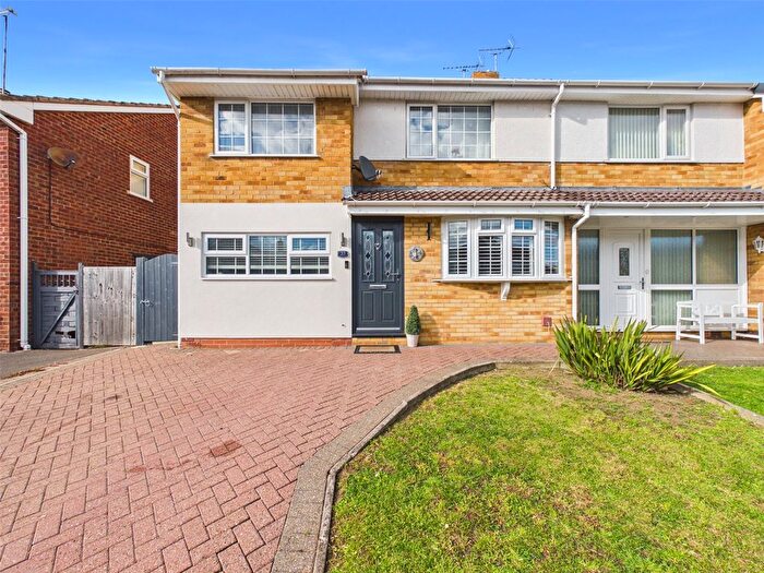 3 Bedroom Semi Detached House For Sale In Fieldcote Drive, Hucclecote, Gloucester, Gloucestershire, GL3