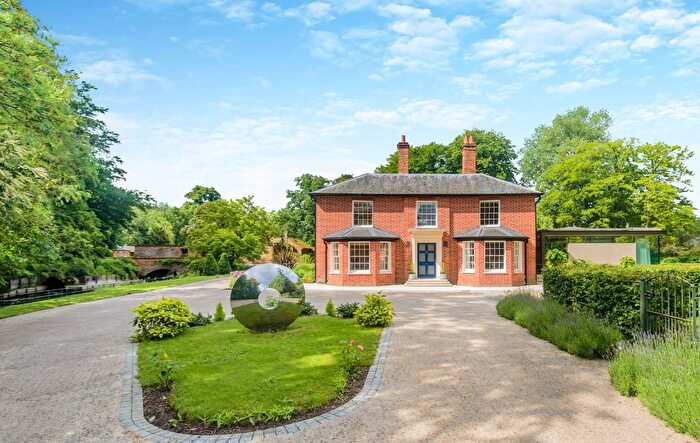 9 Bedroom Detached House For Sale In Theale, Reading, West Berkshire, RG7