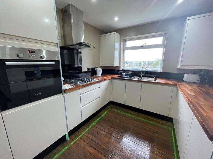 3 Bedroom House To Rent In Chelsea Close, Birmingham, B32