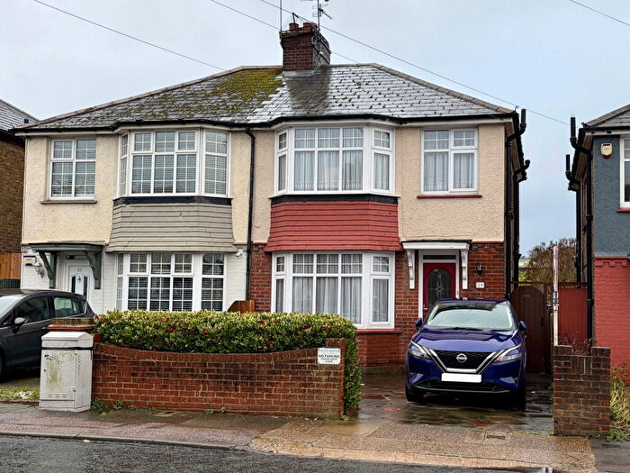 3 Bedroom Semi Detached House For Sale In Westover Road, Broadstairs, CT10