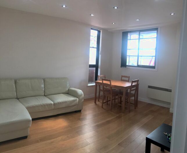 3 Bedroom Flat To Rent In London Road, Wembley HA9