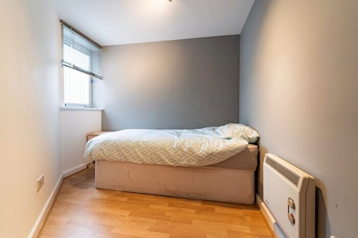 3 Bedroom Flat For Sale In Granville Street, Birmingham, West Midlands, B1