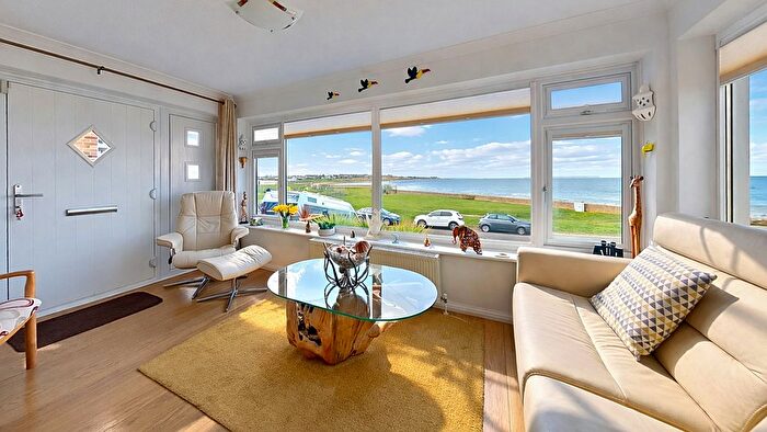 2 Bedroom Detached Bungalow For Sale In Hampton Pier Avenue, Herne Bay, CT6