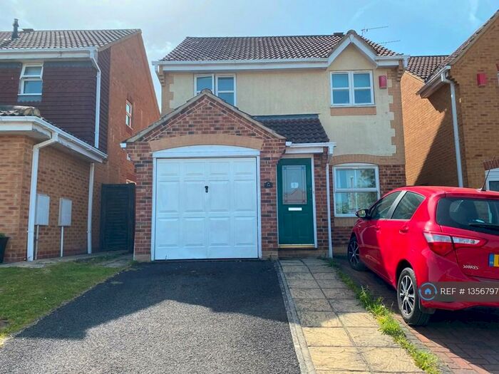 3 Bedroom Detached House To Rent In Elsham Way, Swindon, SN25