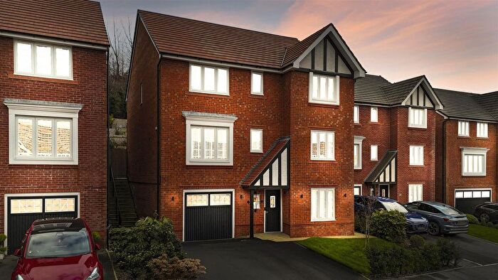 5 Bedroom Detached House For Sale In Fletcher Close, Ramsbottom, BL0