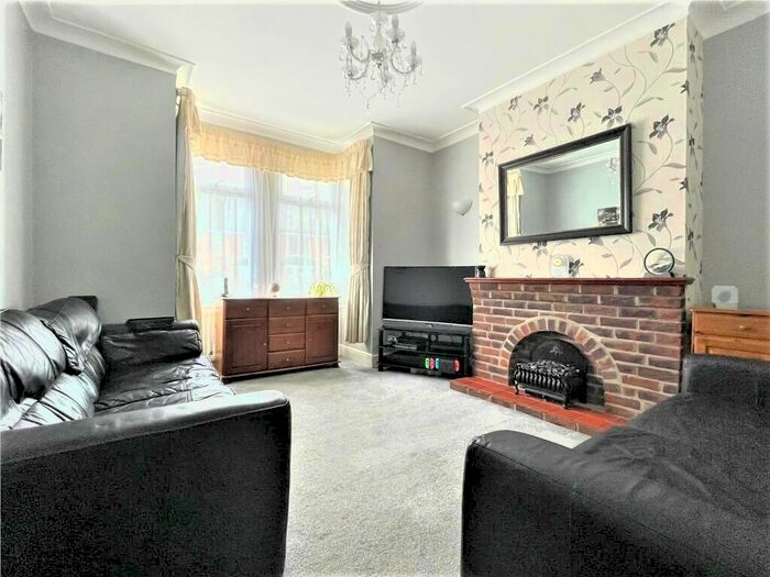 3 Bedroom Terraced House To Rent In Sturdee Avenue, Gillingham, ME7