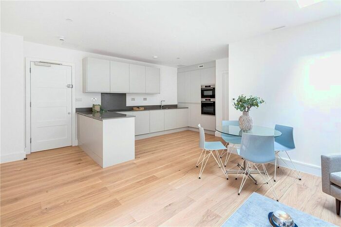 2 Bedroom Flat To Rent In Ashland House, Ashland Place, London, W1U