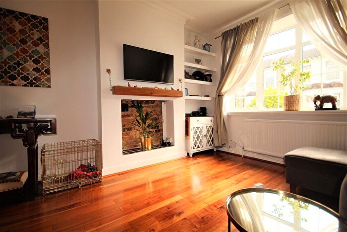 3 Bedroom Terraced House For Sale In Prospect Road, Woodford Green, IG8