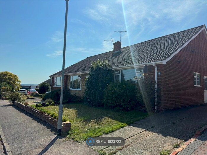 3 Bedroom Bungalow To Rent In St. Michaels Close, Canterbury, CT2