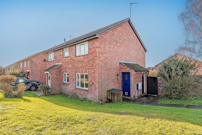 1 Bedroom Mews To Rent In Westonbirt Close, Kenilworth, CV8