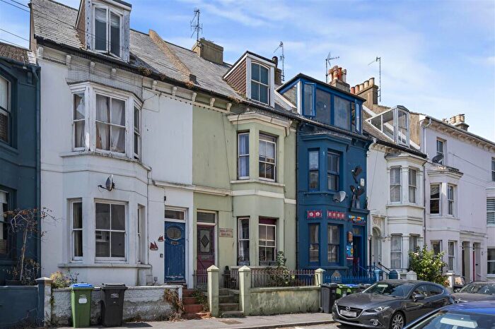 4 Bedroom Terraced House For Sale In Meeching Road, Newhaven, BN9