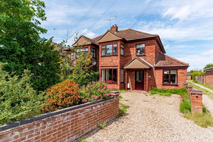 5 Bedroom Semi Detached House For Sale In Crab Lane, Bradwell, NR31