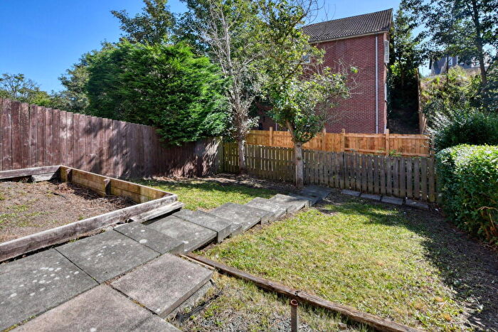 2 Bedroom Semi-Detached House For Sale In Kingsway, Sunniside, Gateshead, NE16