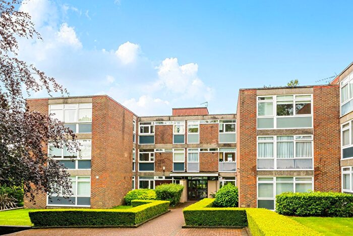 3 Bedroom Flat For Sale In Colman Court, Rosedale Close, Stanmore, HA7
