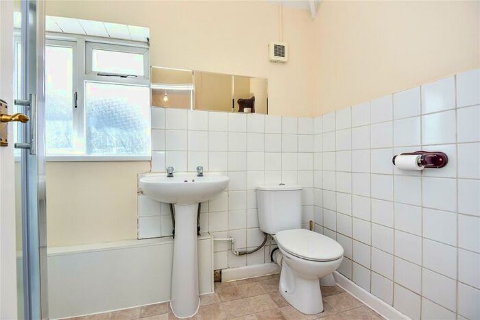 4 Bedroom Terraced House To Rent In Cedar Way, Guildford, Surrey, GU1