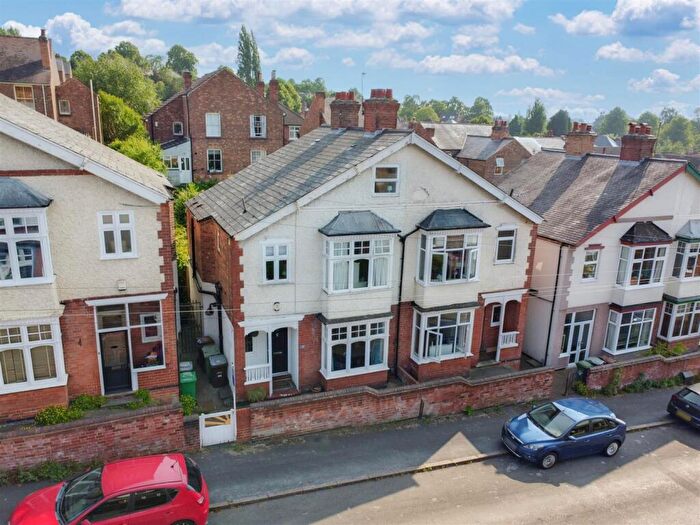 5 Bedroom Semi-Detached House For Sale In Percival Road, Nottingham, NG5