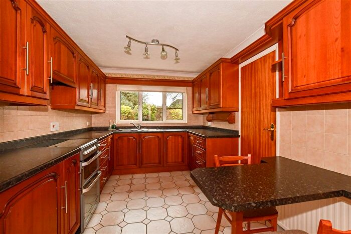 4 Bedroom Detached House For Sale In Amberglade, Southwater, West Sussex, RH13