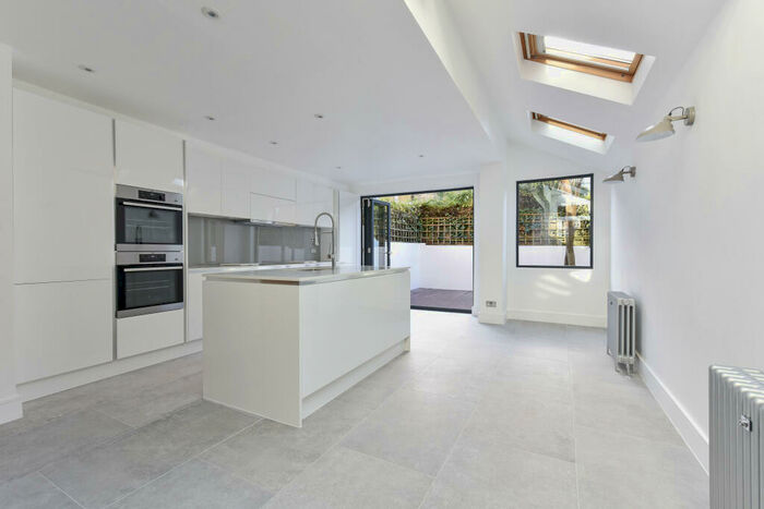 4 Bedroom Terraced House To Rent In Burland Road, SW11