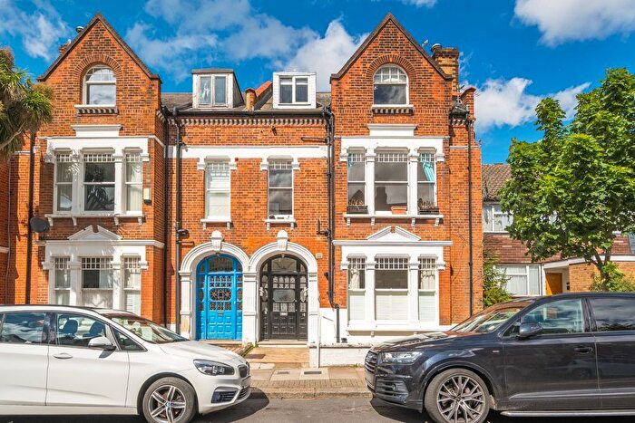 2 Bedroom Flat For Sale In Drakefield Road, Balham, London, SW17