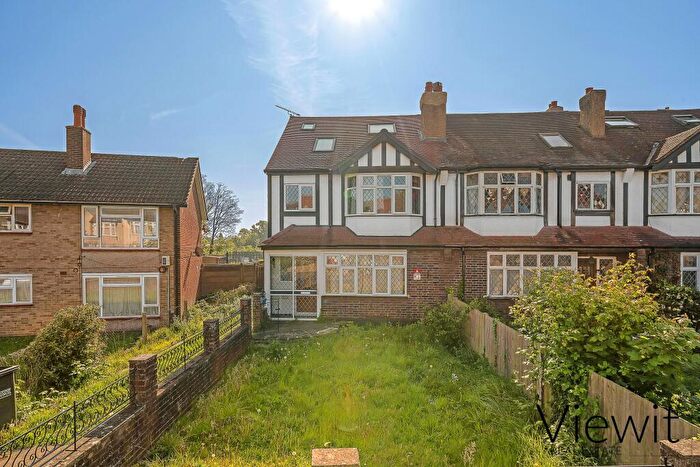 4 Bedroom End Of Terrace House To Rent In Warminster Road, Crystal Palace, London, SE25