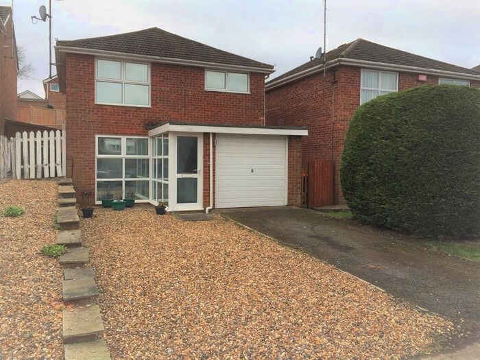 3 Bedroom Detached House For Sale In Bideford Green, Linslade, Leighton