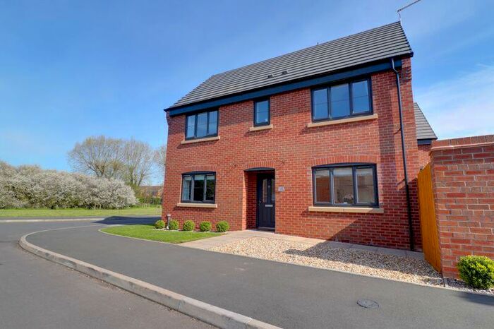 3 Bedroom Detached House To Rent In Barbican Grove, Castlefields, Stafford, ST16