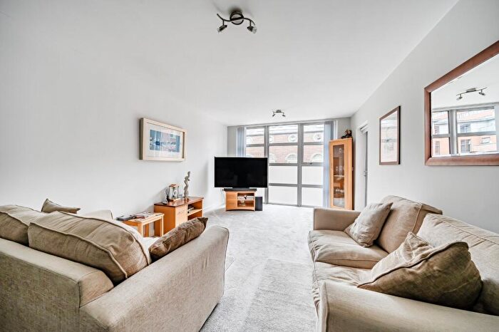 2 Bedroom Flat For Sale In St. Pauls Square, Birmingham, West Midlands, B3