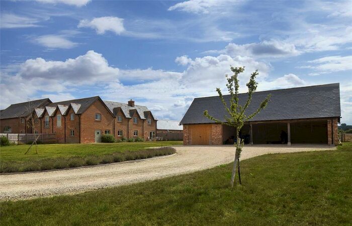 3 Bedroom House For Sale In Ragnell Barns, Carswell Marsh, Faringdon, Oxfordshire, SN7